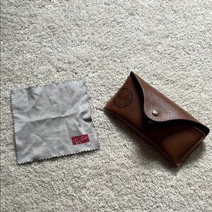 Ray-Ban Brown Sunglasses Leather Case